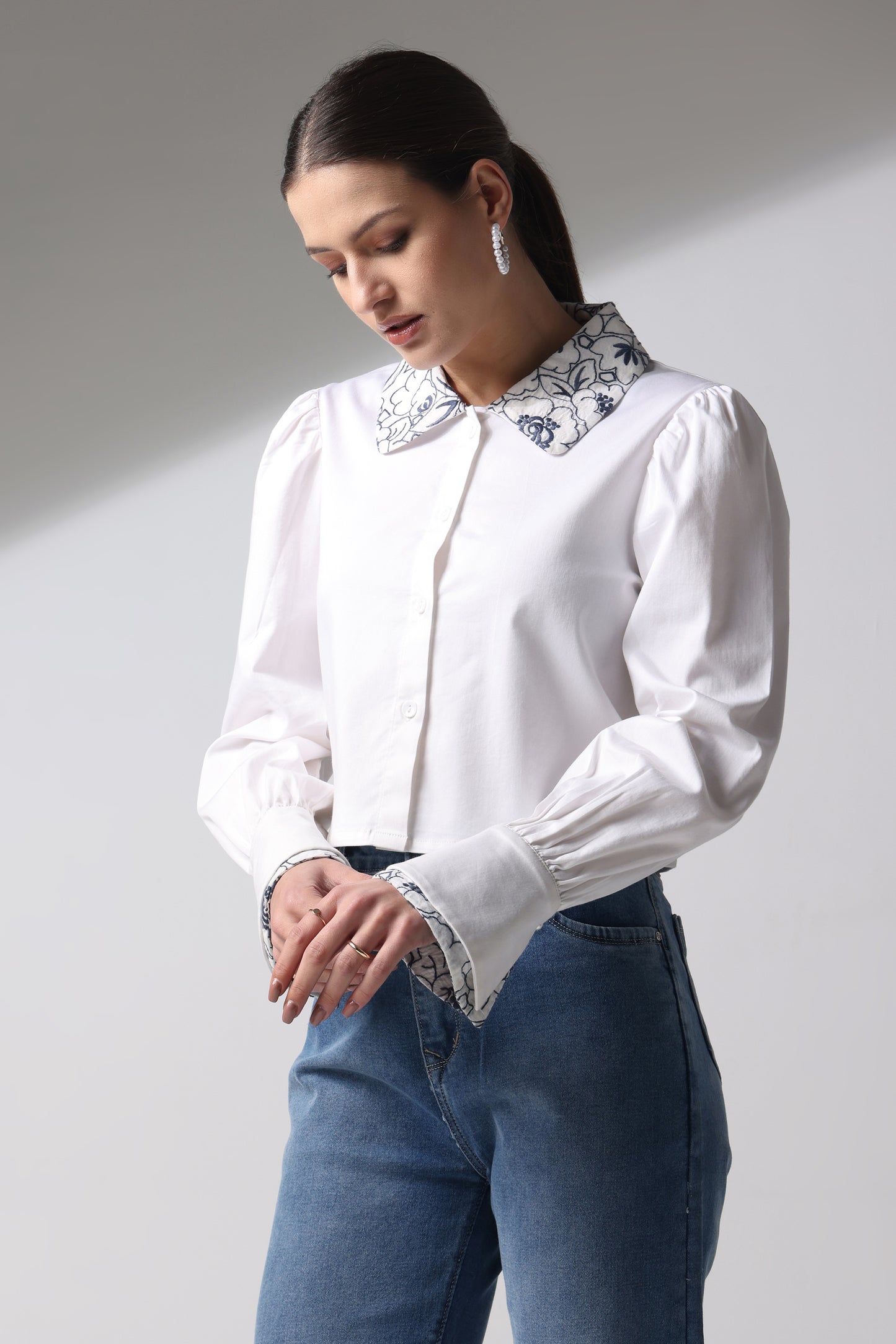 Peter Pan Collar Embroidery Shirt