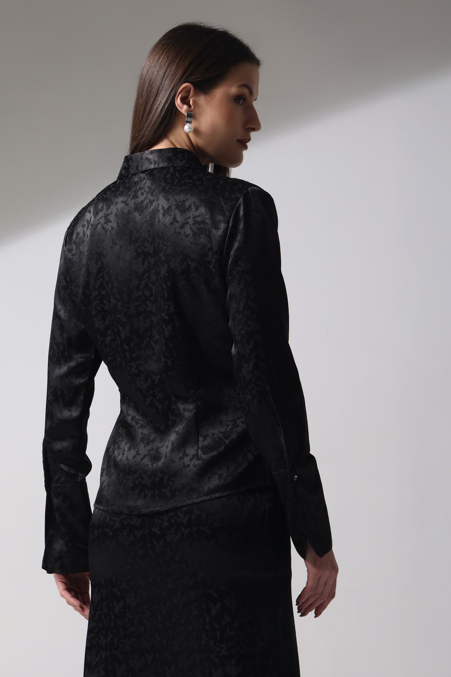 Woven Essense Full Sleeve Collared Shirt