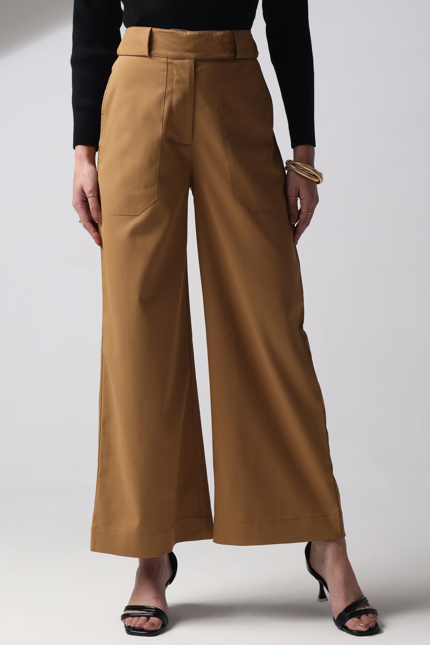 Wide Leg Patch Pocket Pants