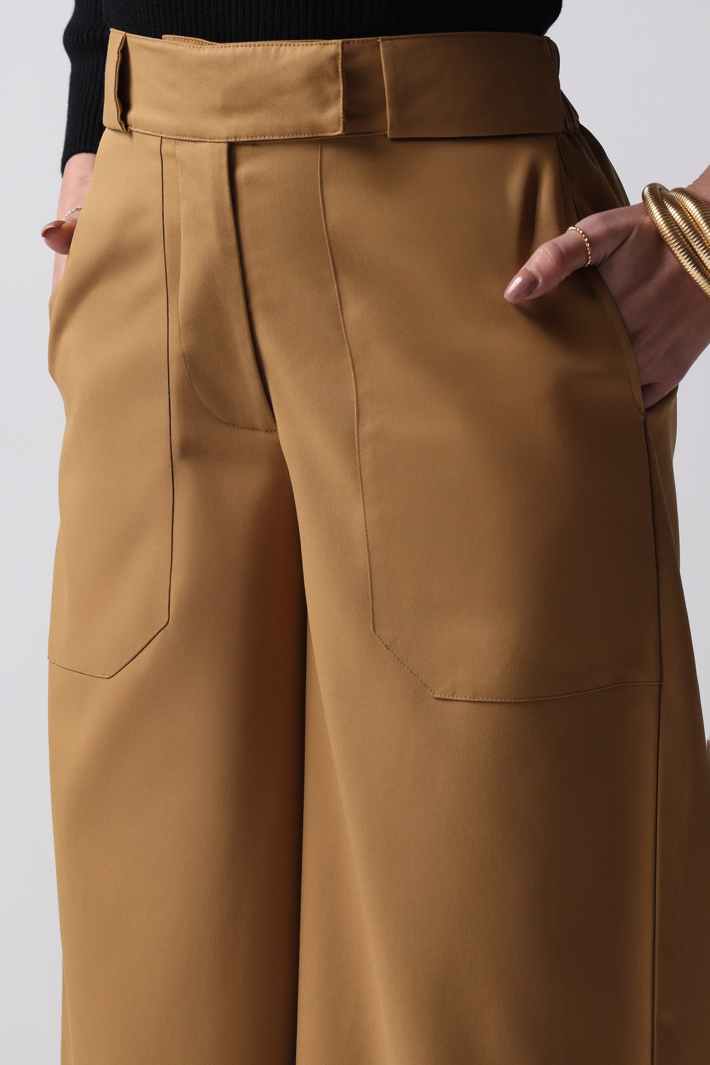 Wide Leg Patch Pocket Pants